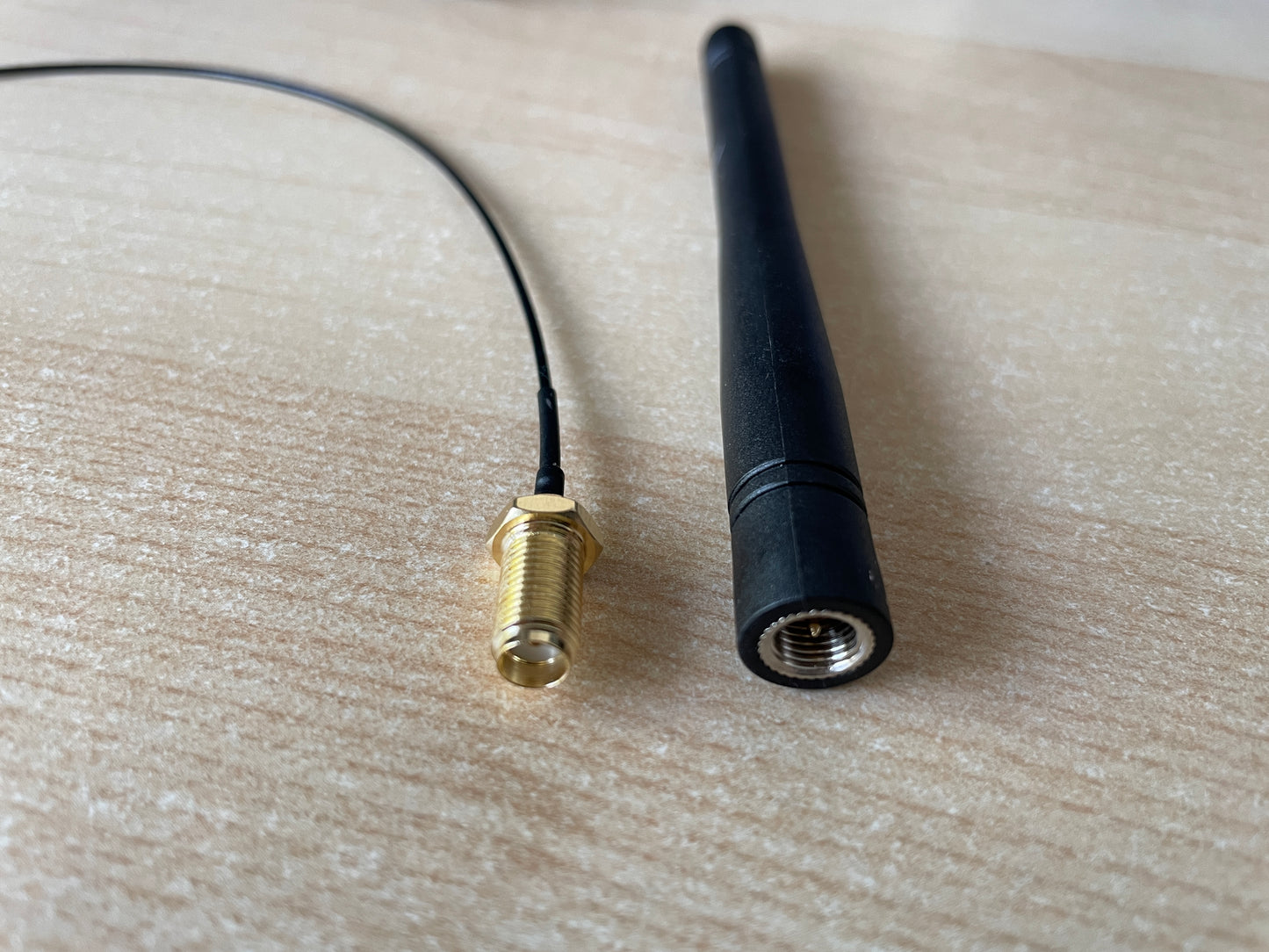 915Mhz 3dbi antenna (105mm straight) - SMA Male with u.fl to SMA Female pigtail extension